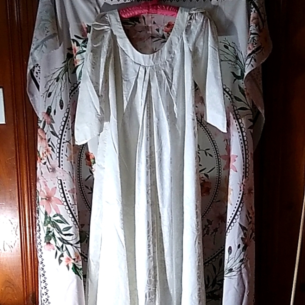 CUSTOM HAWAIIAN WEDDING DRESS